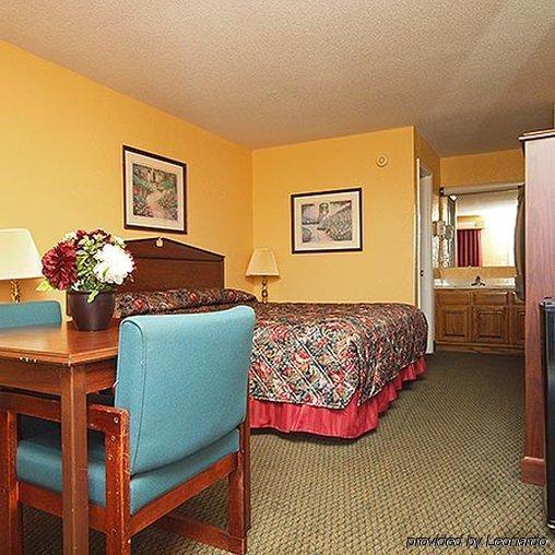 Western Motel Fitzgerald Extérieur photo