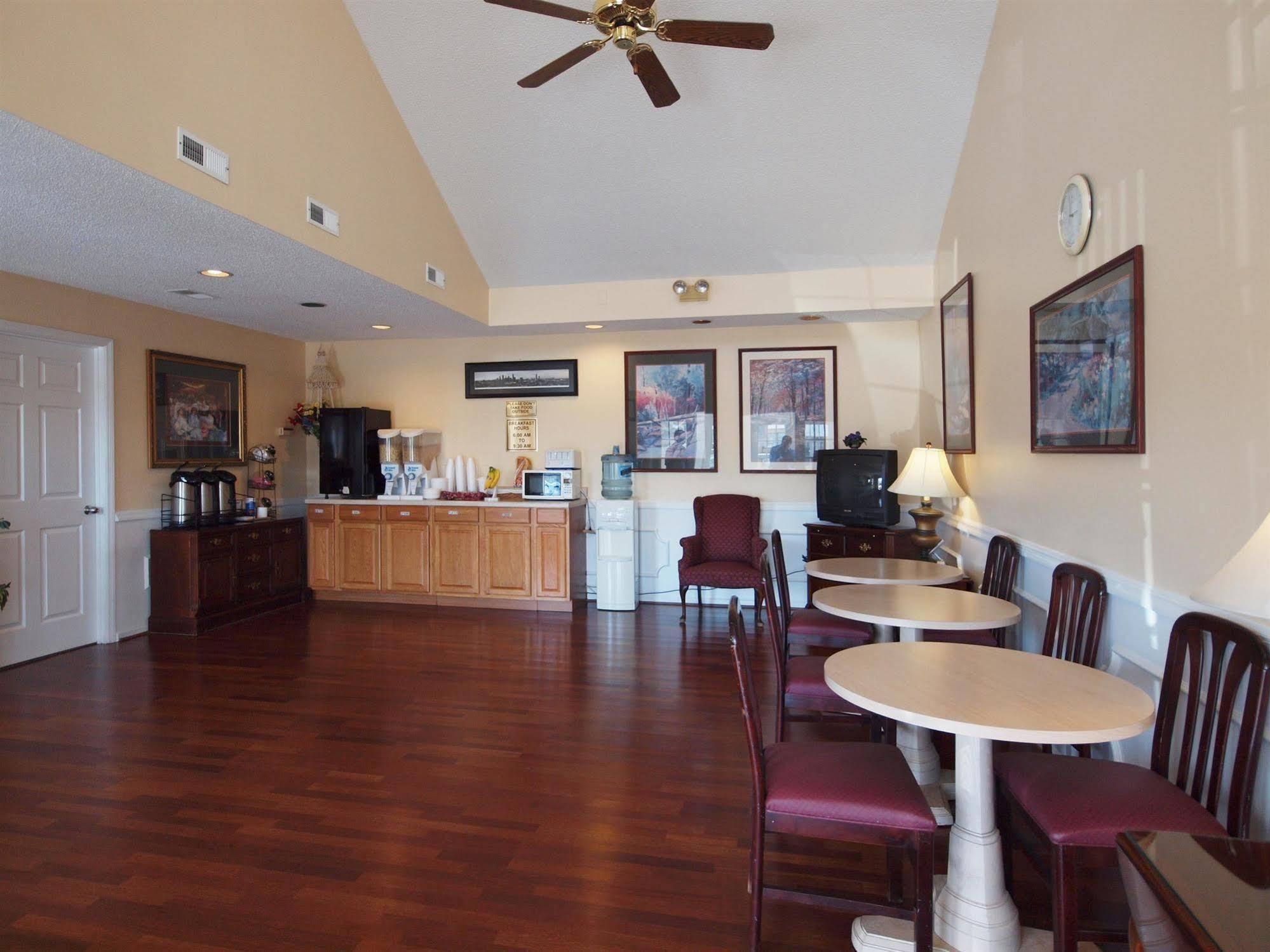 Western Motel Fitzgerald Extérieur photo