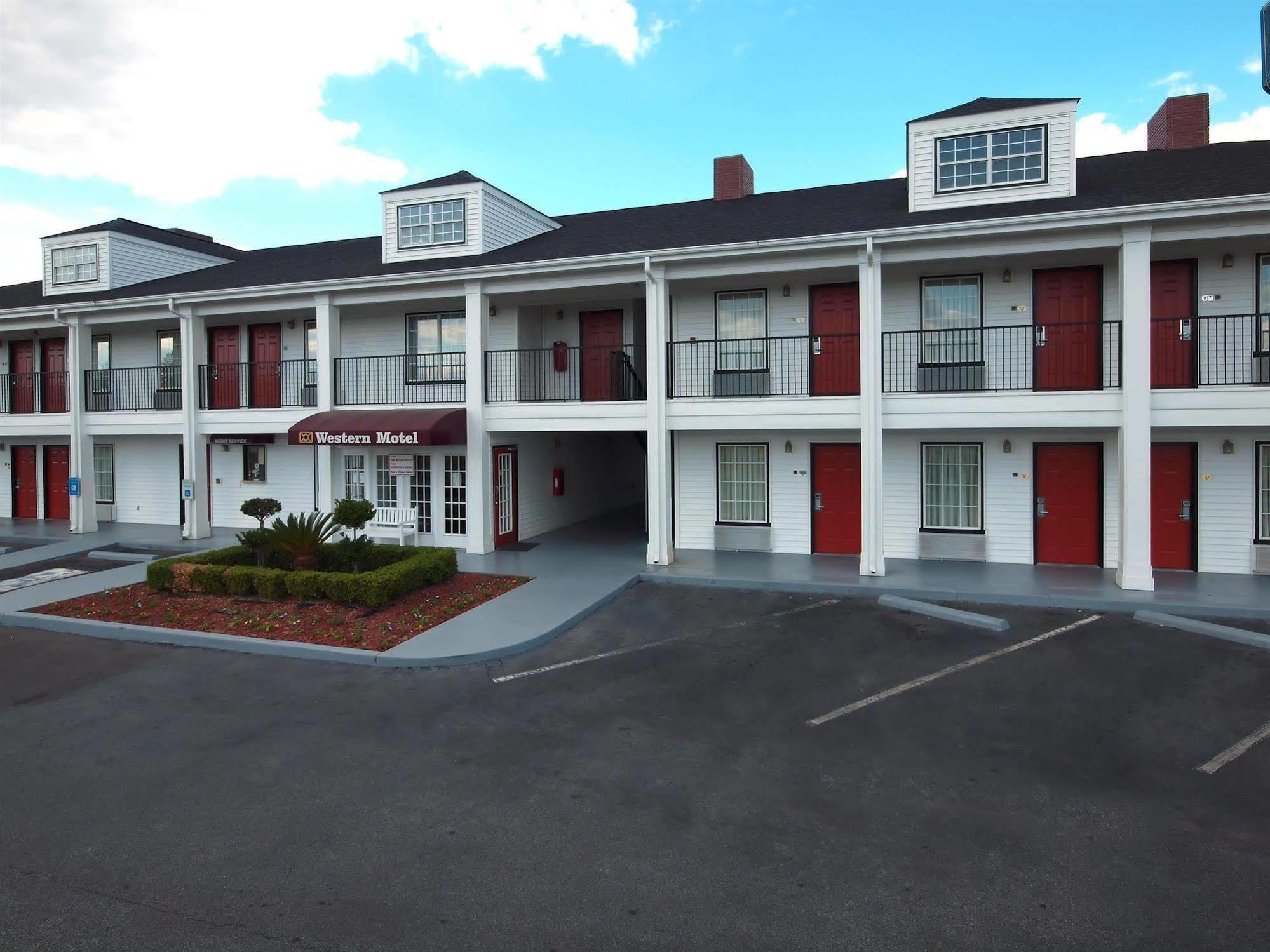 Western Motel Fitzgerald Extérieur photo